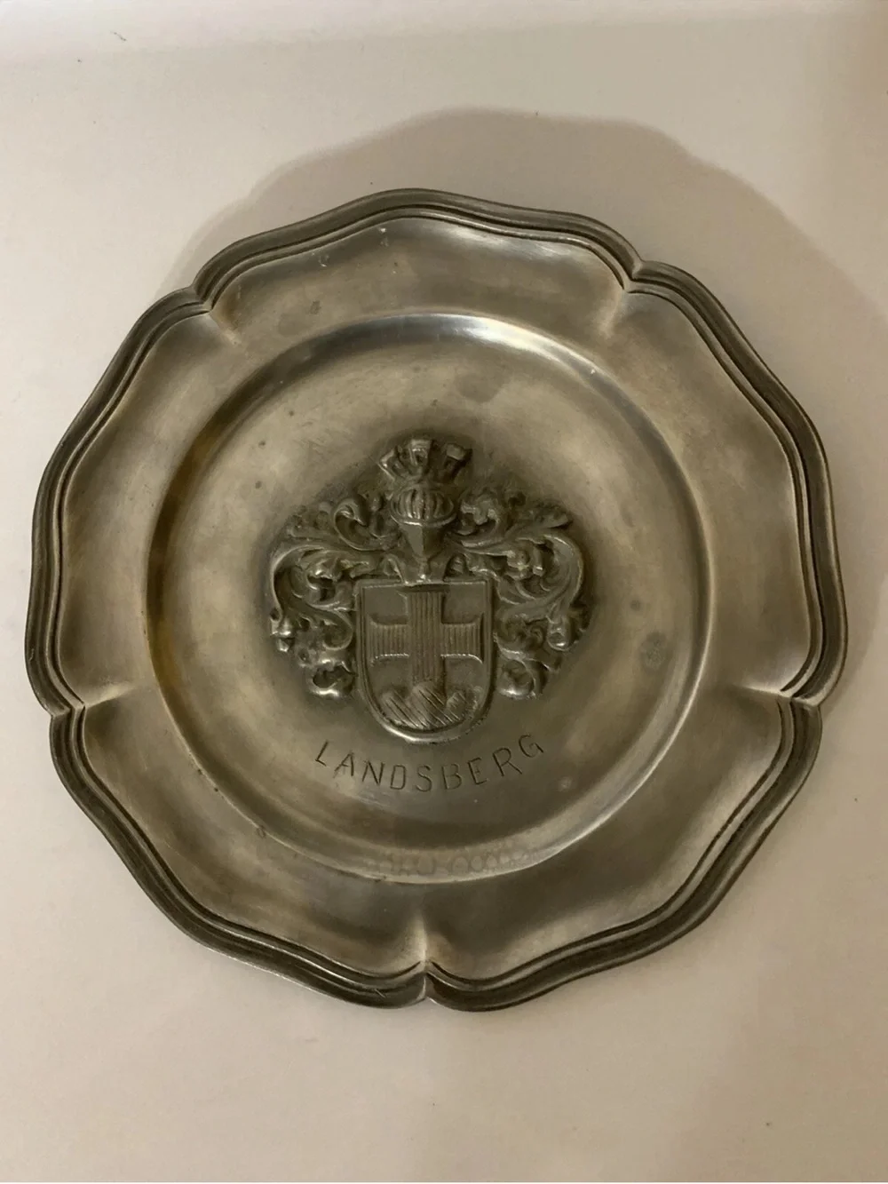 Vintage Landsberg Germany 7.5” Pewter Plate Coat Of Arms Hang Plate